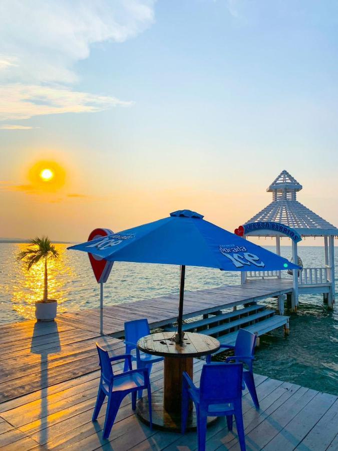Restaurante Y Hotel “La Pesca” Puerto Barrios Exterior foto